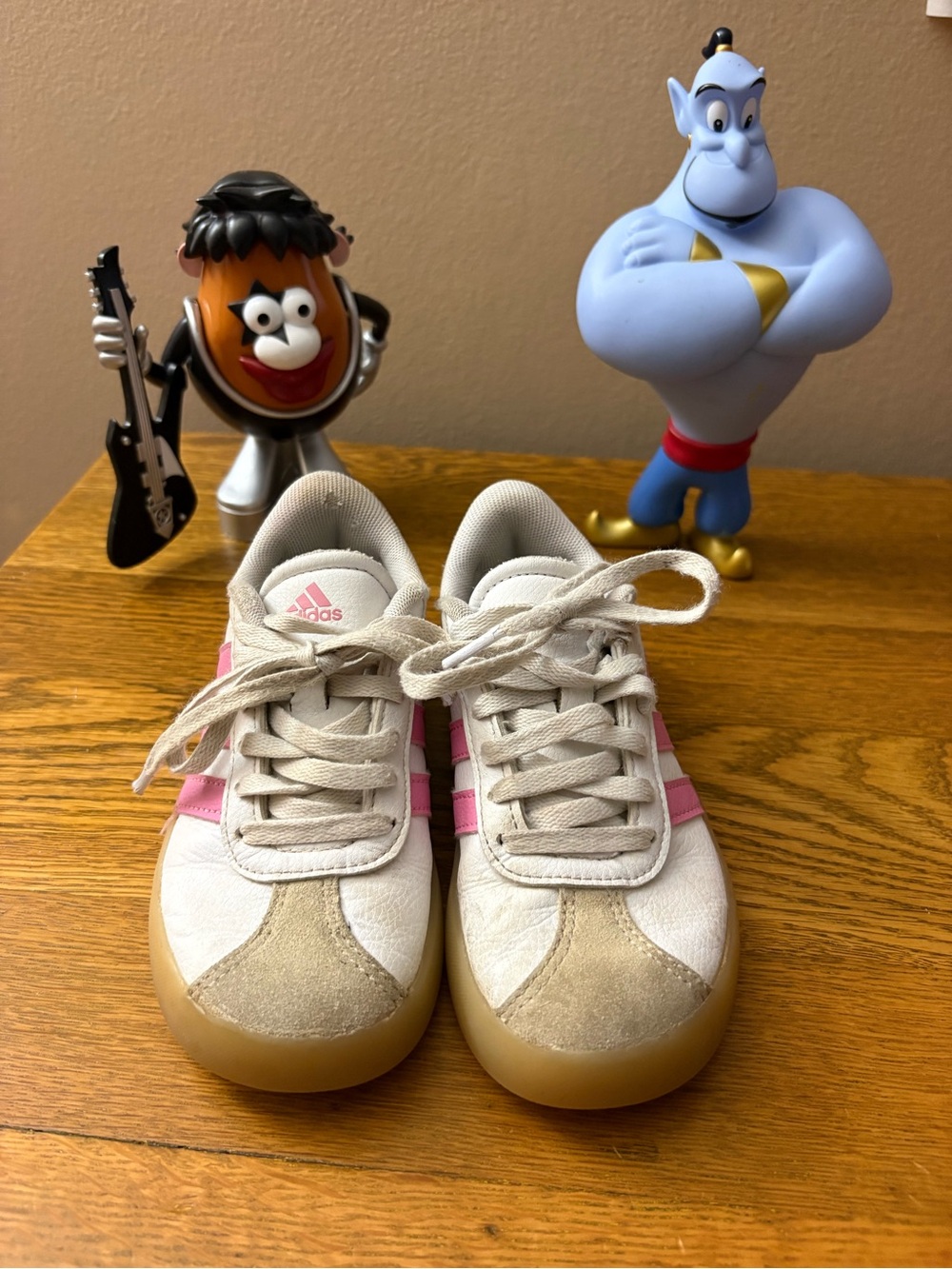 Little kids/toddlers adidas pink gazelles. Size
11.